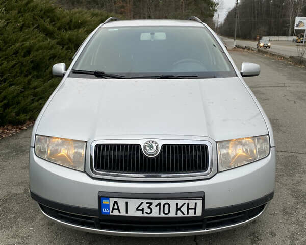 Серый Шкода Фабия, объемом двигателя 1.39 л и пробегом 243 тыс. км за 4500 $, фото 1 на Automoto.ua