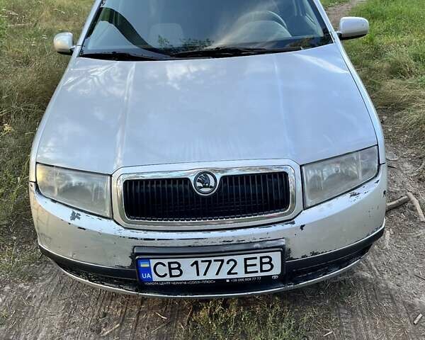 Шкода Фабия 2004 в Чернигове на Automoto.ua Серый Шкода Фабия, объемом двигателя 1.39 л и пробегом 280 тыс. км за 3300 $, фото 1 на Automoto.ua