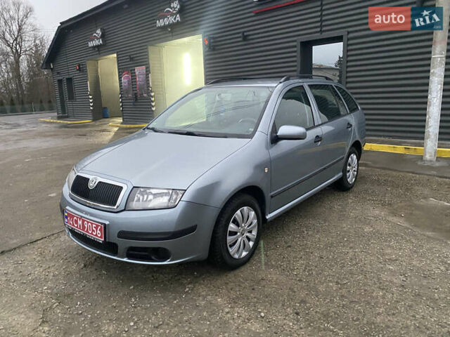 Серый Шкода Фабия, объемом двигателя 1.4 л и пробегом 206 тыс. км за 3650 $, фото 1 на Automoto.ua