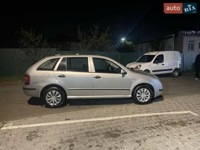 Сірий Шкода Фабія, об'ємом двигуна 1.4 л та пробігом 259 тис. км за 3650 $, фото 1 на Automoto.ua