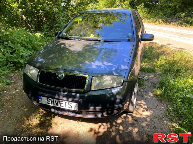 Сірий Шкода Фабія, об'ємом двигуна 1.4 л та пробігом 330 тис. км за 3800 $, фото 1 на Automoto.ua