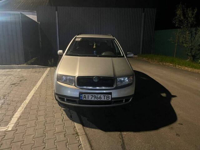 Серый Шкода Фабия, объемом двигателя 1.4 л и пробегом 259 тыс. км за 3650 $, фото 1 на Automoto.ua