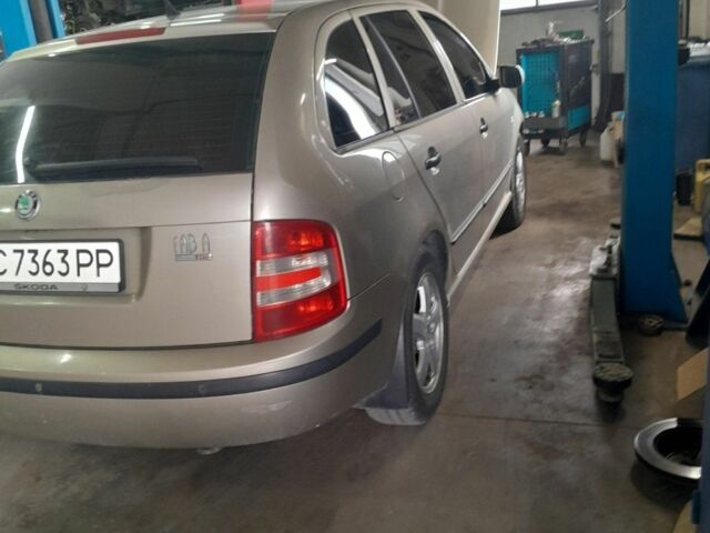 Сірий Шкода Фабія, об'ємом двигуна 1.9 л та пробігом 440 тис. км за 3937 $, фото 1 на Automoto.ua