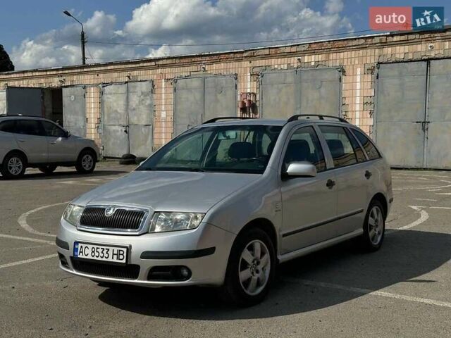 Сірий Шкода Фабія, об'ємом двигуна 1.39 л та пробігом 168 тис. км за 3900 $, фото 1 на Automoto.ua