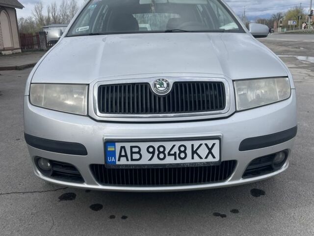 Сірий Шкода Фабія, об'ємом двигуна 1.4 л та пробігом 230 тис. км за 4200 $, фото 1 на Automoto.ua