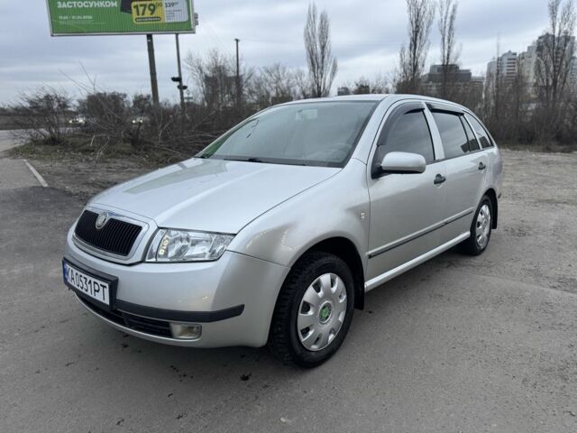 Серый Шкода Фабия, объемом двигателя 1.4 л и пробегом 200 тыс. км за 3999 $, фото 1 на Automoto.ua