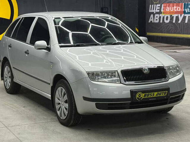 Серый Шкода Фабия, объемом двигателя 1.39 л и пробегом 178 тыс. км за 5100 $, фото 1 на Automoto.ua