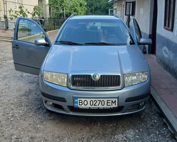 Сірий Шкода Фабія, об'ємом двигуна 1.39 л та пробігом 190 тис. км за 3700 $, фото 1 на Automoto.ua