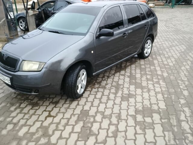 Серый Шкода Фабия, объемом двигателя 1.9 л и пробегом 350 тыс. км за 3150 $, фото 1 на Automoto.ua