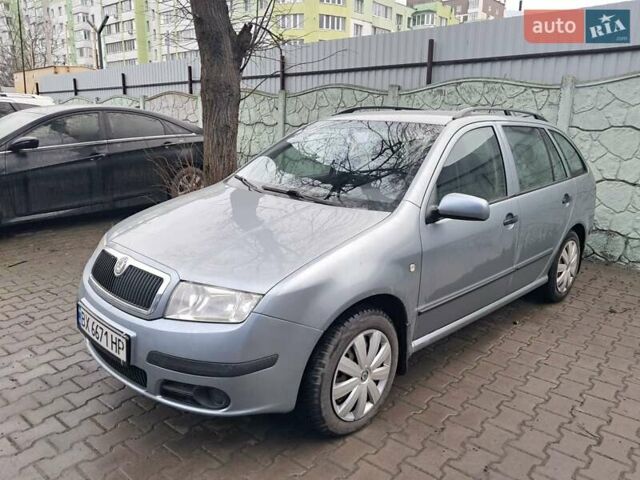 Сірий Шкода Фабія, об'ємом двигуна 1.39 л та пробігом 199 тис. км за 4600 $, фото 1 на Automoto.ua