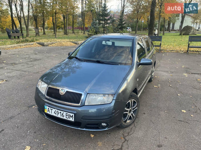 Шкода Фабия 2005 в Калуше на Automoto.ua Серый Шкода Фабия, объемом двигателя 1.2 л и пробегом 200 тыс. км за 2850 $, фото 1 на Automoto.ua