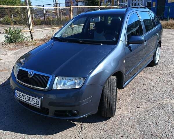 Сірий Шкода Фабія, об'ємом двигуна 1.39 л та пробігом 209 тис. км за 4600 $, фото 1 на Automoto.ua