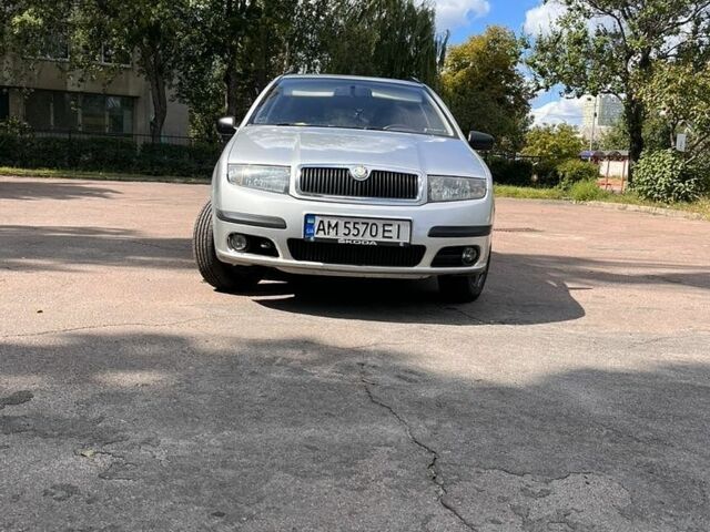 Сірий Шкода Фабія, об'ємом двигуна 1.2 л та пробігом 230 тис. км за 2800 $, фото 1 на Automoto.ua