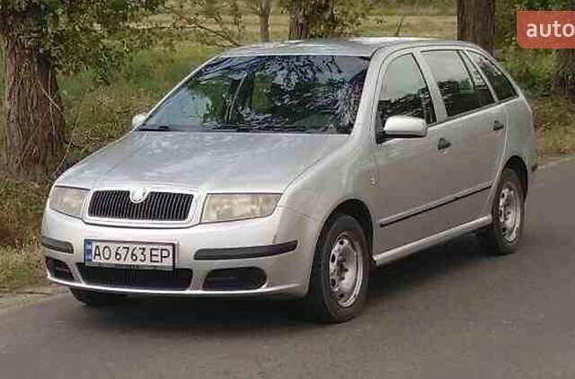 Сірий Шкода Фабія, об'ємом двигуна 1.42 л та пробігом 271 тис. км за 4500 $, фото 1 на Automoto.ua