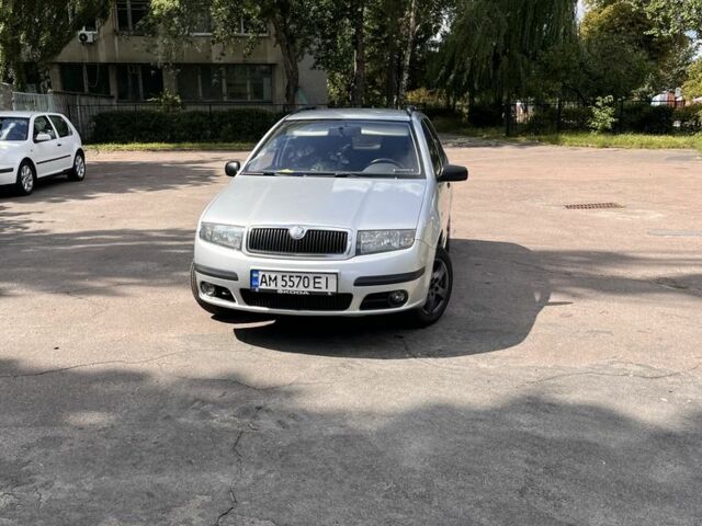 Серый Шкода Фабия, объемом двигателя 1.2 л и пробегом 230 тыс. км за 2801 $, фото 1 на Automoto.ua