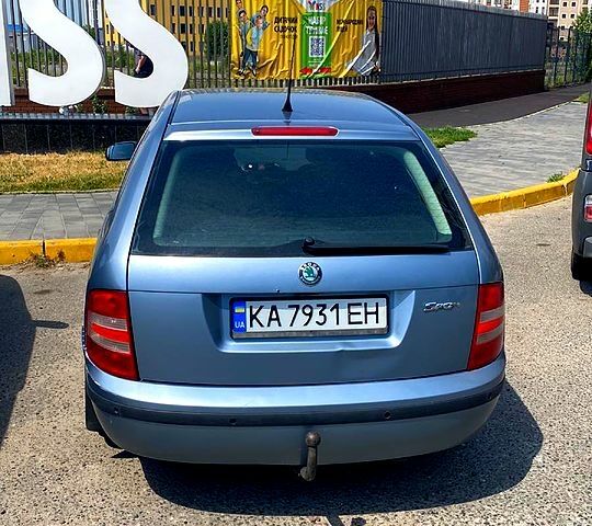 Сірий Шкода Фабія, об'ємом двигуна 1.4 л та пробігом 400 тис. км за 3200 $, фото 1 на Automoto.ua
