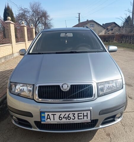 Серый Шкода Фабия, объемом двигателя 1.4 л и пробегом 212 тыс. км за 3600 $, фото 1 на Automoto.ua