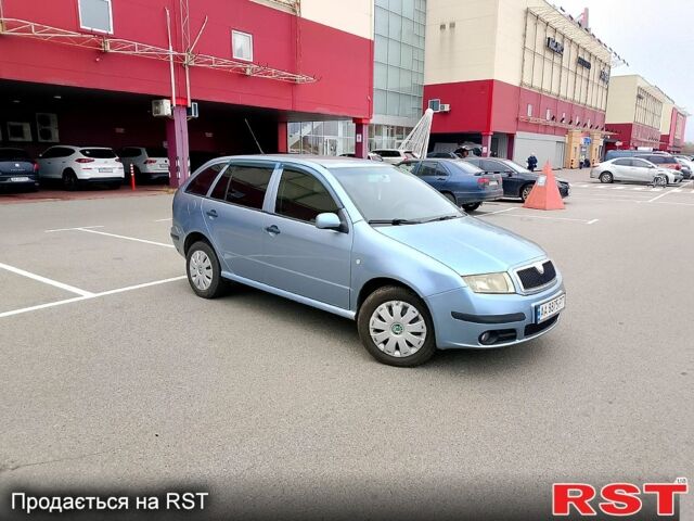 Сірий Шкода Фабія, об'ємом двигуна 1.4 л та пробігом 292 тис. км за 3000 $, фото 1 на Automoto.ua