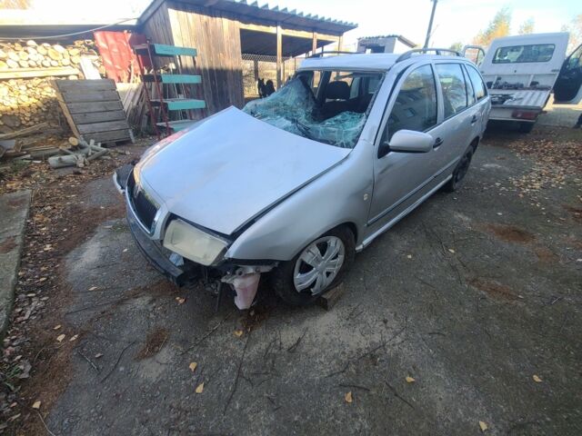 Серый Шкода Фабия, объемом двигателя 0 л и пробегом 200 тыс. км за 850 $, фото 1 на Automoto.ua