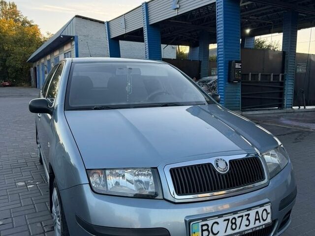 Сірий Шкода Фабія, об'ємом двигуна 1.2 л та пробігом 178 тис. км за 3800 $, фото 1 на Automoto.ua