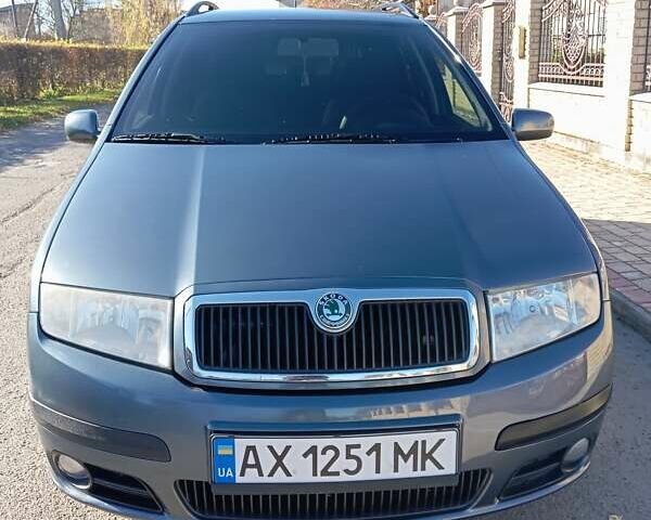 Шкода Фабія 2005 у Коломые на Automoto.ua Сірий Шкода Фабія, об'ємом двигуна 1.39 л та пробігом 178 тис. км за 3850 $, фото 1 на Automoto.ua