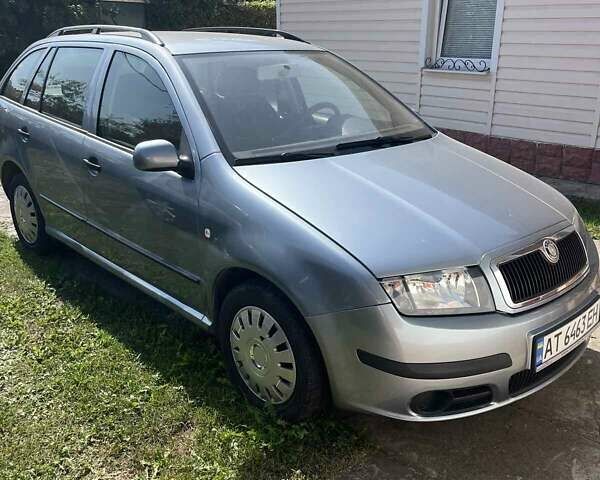 Сірий Шкода Фабія, об'ємом двигуна 1.39 л та пробігом 300 тис. км за 3700 $, фото 1 на Automoto.ua