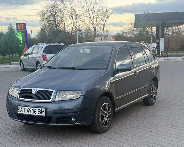 Шкода Фабия 2005 в Ивано-Франковске на Automoto.ua Серый Шкода Фабия, объемом двигателя 1.2 л и пробегом 198 тыс. км за 3100 $, фото 1 на Automoto.ua