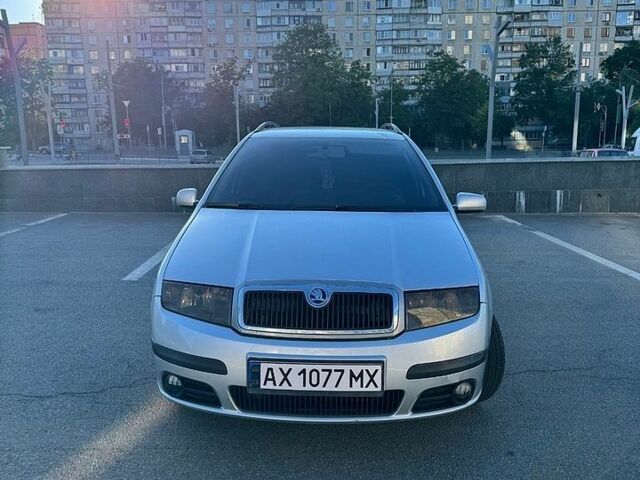 Серый Шкода Фабия, объемом двигателя 1.39 л и пробегом 245 тыс. км за 3500 $, фото 1 на Automoto.ua