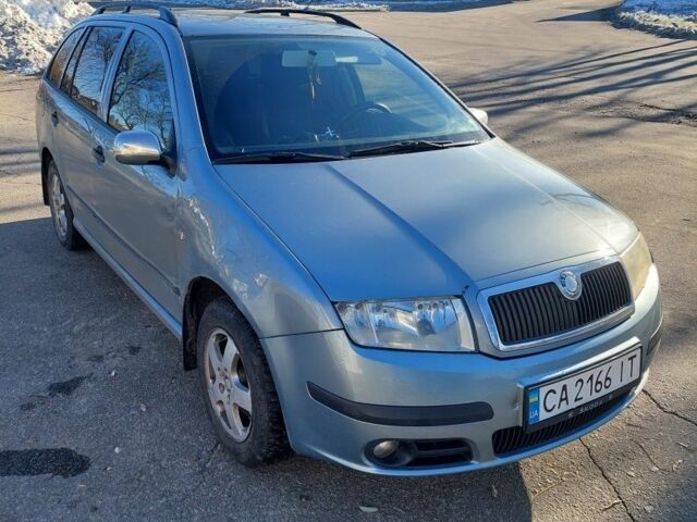 Сірий Шкода Фабія, об'ємом двигуна 1.2 л та пробігом 364 тис. км за 3000 $, фото 1 на Automoto.ua