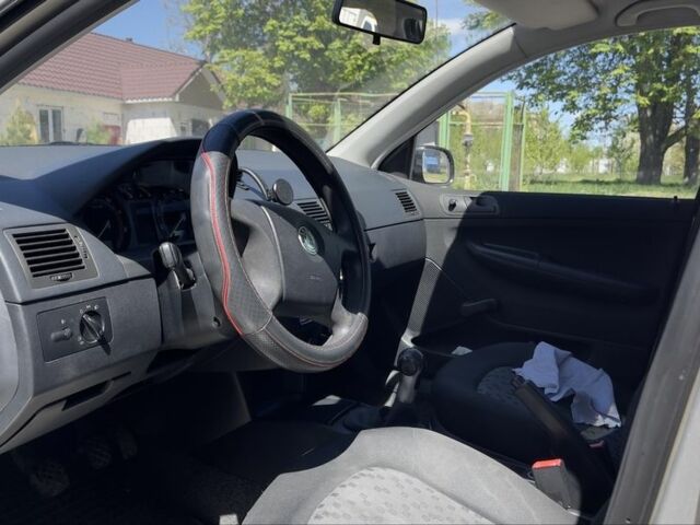 Шкода Фабия 2006 в Василькове на Automoto.ua Серый Шкода Фабия, объемом двигателя 1.4 л и пробегом 234 тыс. км за 4900 $, фото 1 на Automoto.ua