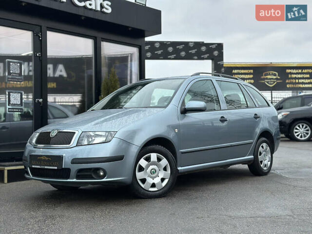Серый Шкода Фабия, объемом двигателя 1.4 л и пробегом 195 тыс. км за 4999 $, фото 1 на Automoto.ua