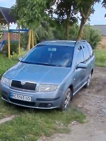 Серый Шкода Фабия, объемом двигателя 1.2 л и пробегом 289 тыс. км за 2600 $, фото 1 на Automoto.ua
