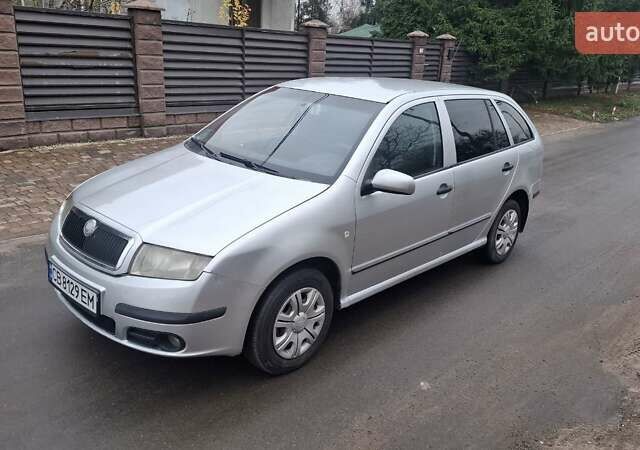 Сірий Шкода Фабія, об'ємом двигуна 1.39 л та пробігом 250 тис. км за 2850 $, фото 1 на Automoto.ua