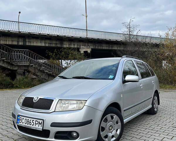 Серый Шкода Фабия, объемом двигателя 1.4 л и пробегом 237 тыс. км за 3650 $, фото 1 на Automoto.ua
