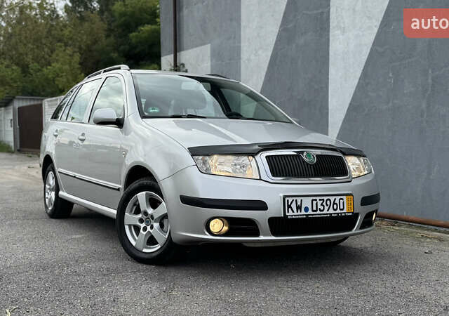 Сірий Шкода Фабія, об'ємом двигуна 1.4 л та пробігом 207 тис. км за 5700 $, фото 1 на Automoto.ua