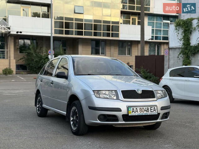 Сірий Шкода Фабія, об'ємом двигуна 1.2 л та пробігом 158 тис. км за 4650 $, фото 1 на Automoto.ua