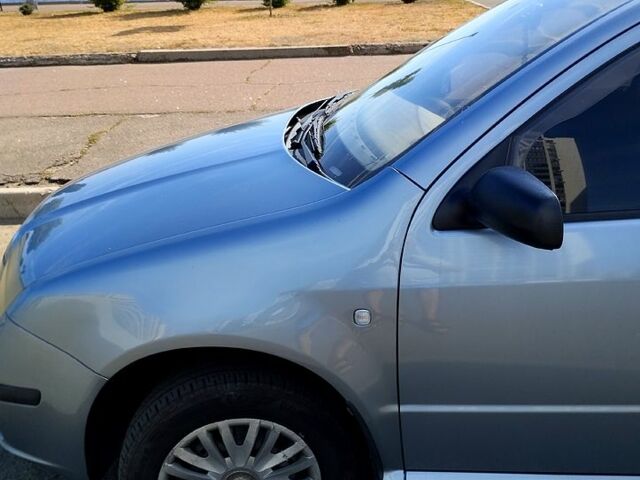 Сірий Шкода Фабія, об'ємом двигуна 1.2 л та пробігом 230 тис. км за 3999 $, фото 1 на Automoto.ua