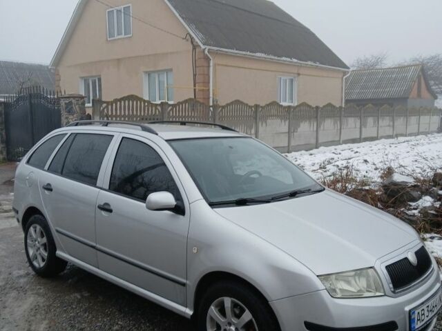 Серый Шкода Фабия, объемом двигателя 1.4 л и пробегом 246 тыс. км за 4200 $, фото 1 на Automoto.ua