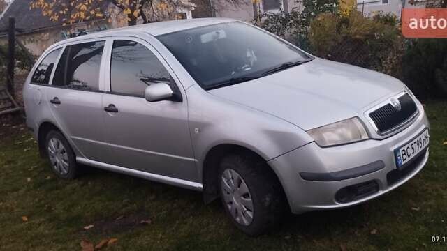 Сірий Шкода Фабія, об'ємом двигуна 1.39 л та пробігом 345 тис. км за 3900 $, фото 1 на Automoto.ua