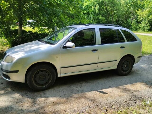 Сірий Шкода Фабія, об'ємом двигуна 1.4 л та пробігом 270 тис. км за 4150 $, фото 1 на Automoto.ua