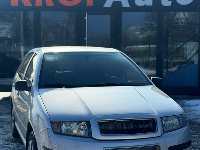 Сірий Шкода Фабія, об'ємом двигуна 1.2 л та пробігом 240 тис. км за 3600 $, фото 1 на Automoto.ua