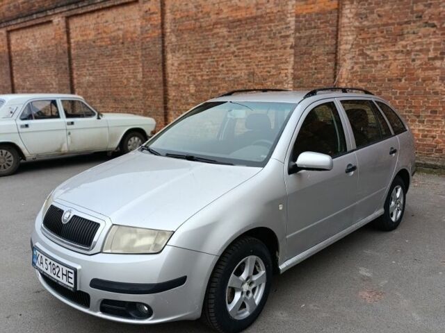 Сірий Шкода Фабія, об'ємом двигуна 1.4 л та пробігом 201 тис. км за 3800 $, фото 1 на Automoto.ua