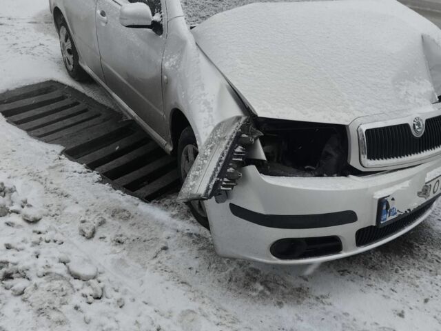 Серый Шкода Фабия, объемом двигателя 1.3 л и пробегом 280 тыс. км за 1500 $, фото 1 на Automoto.ua