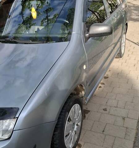 Сірий Шкода Фабія, об'ємом двигуна 1.2 л та пробігом 225 тис. км за 3800 $, фото 1 на Automoto.ua