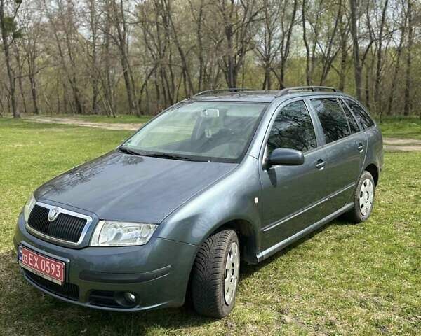 Сірий Шкода Фабія, об'ємом двигуна 1.4 л та пробігом 193 тис. км за 4800 $, фото 1 на Automoto.ua