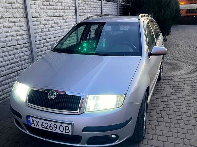 Серый Шкода Фабия, объемом двигателя 1.4 л и пробегом 0 тыс. км за 4300 $, фото 1 на Automoto.ua
