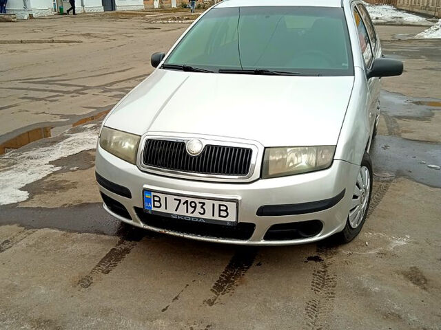 Серый Шкода Фабия, объемом двигателя 1.2 л и пробегом 0 тыс. км за 3500 $, фото 1 на Automoto.ua