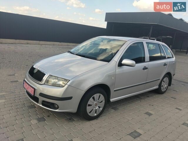 Сірий Шкода Фабія, об'ємом двигуна 1.39 л та пробігом 217 тис. км за 4000 $, фото 1 на Automoto.ua