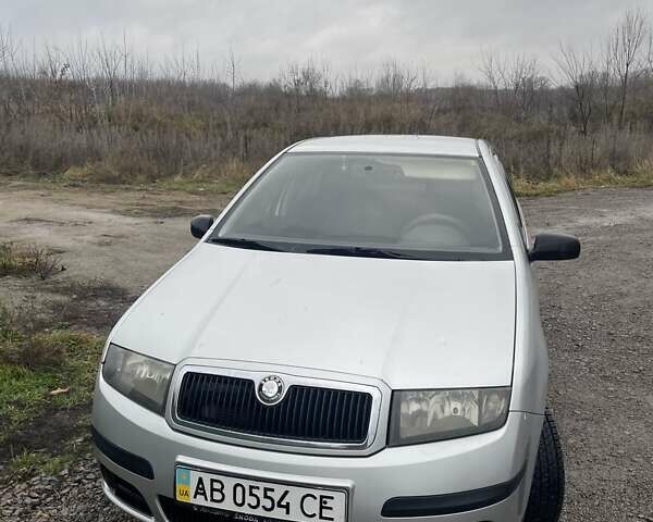 Сірий Шкода Фабія, об'ємом двигуна 1.2 л та пробігом 200 тис. км за 2600 $, фото 1 на Automoto.ua