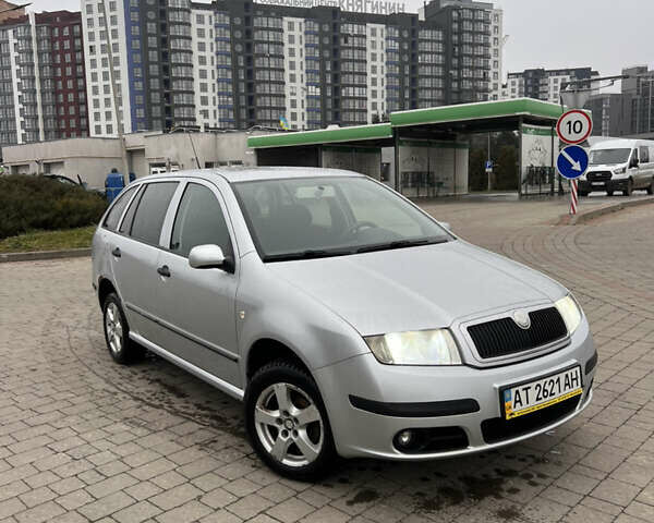Серый Шкода Фабия, объемом двигателя 1.39 л и пробегом 249 тыс. км за 3500 $, фото 1 на Automoto.ua